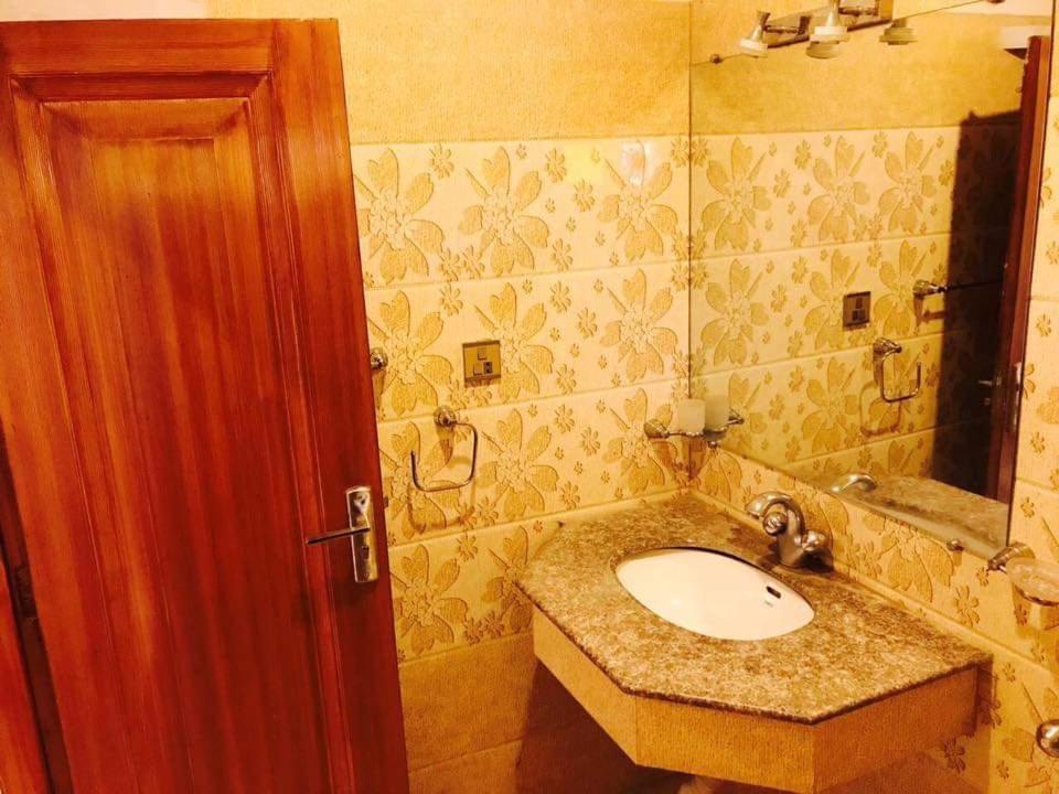 Pak Hotel Islamabad Extérieur photo